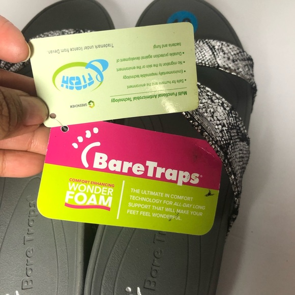 BareTraps Sandals New With Tags Size 10 Silver wonderfoam - Picture 5 of 11